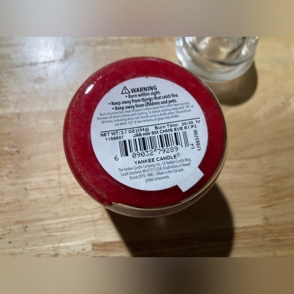 4/$25 Yankee Candle Christmas Eve scent mini candle in 3.7 oz size. brand new - Picture 2 of 4